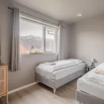 Staying Apt 3 - New And Modern